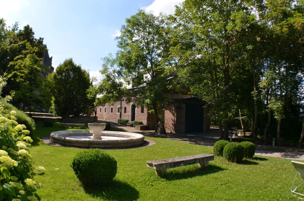 Les Confidences De Messire Sanglier, Stylished Guest Houses Beauraing Bilik gambar