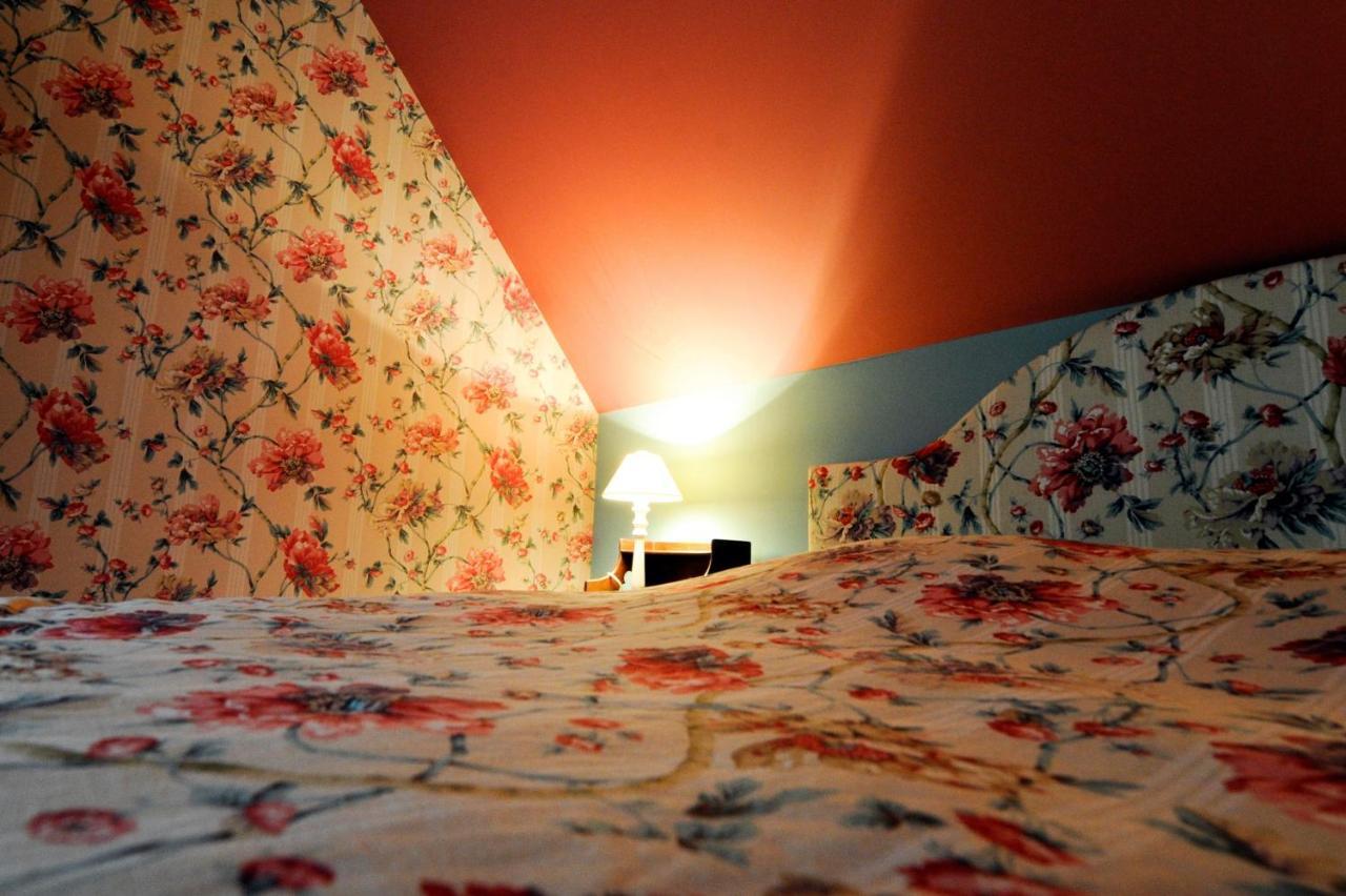 Les Confidences De Messire Sanglier, Stylished Guest Houses Beauraing Bilik gambar
